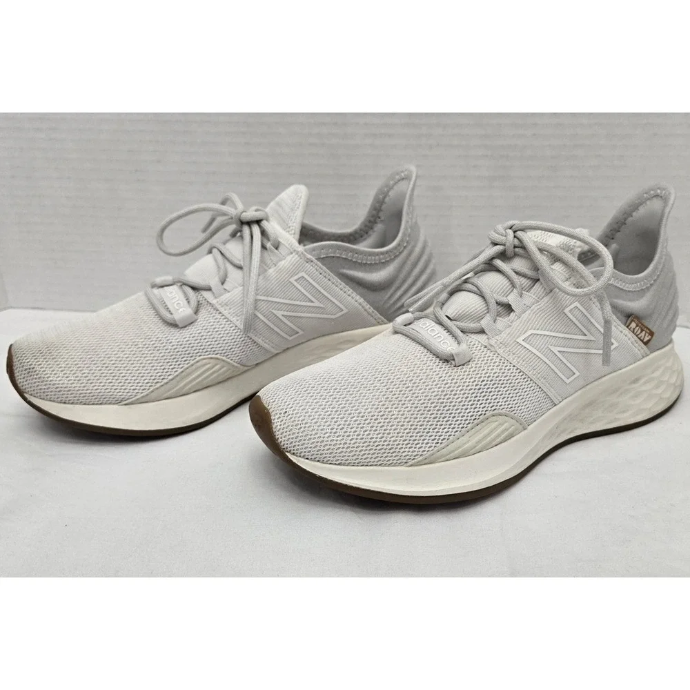 New Balance Womens Fresh Foam Roav WROAVRW White Running Shoes Size 7 GUC